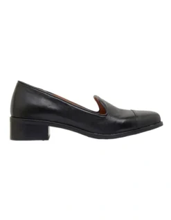 Sable Flat Shoes In Black Leather
