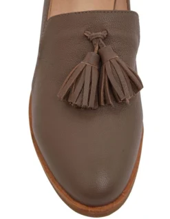 Salvador Flat Shoes In Taupe Leather -Myer Fashion Store 830508850 6 720x928