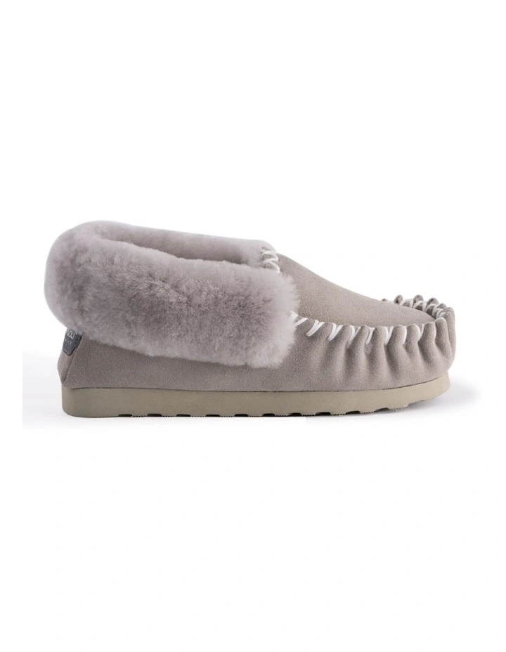 Hand Stitched Womens Sheepskin Moccasin Light Grey 5 Hand Stitched Womens Sheepskin Moccasin Light Grey - Image 3