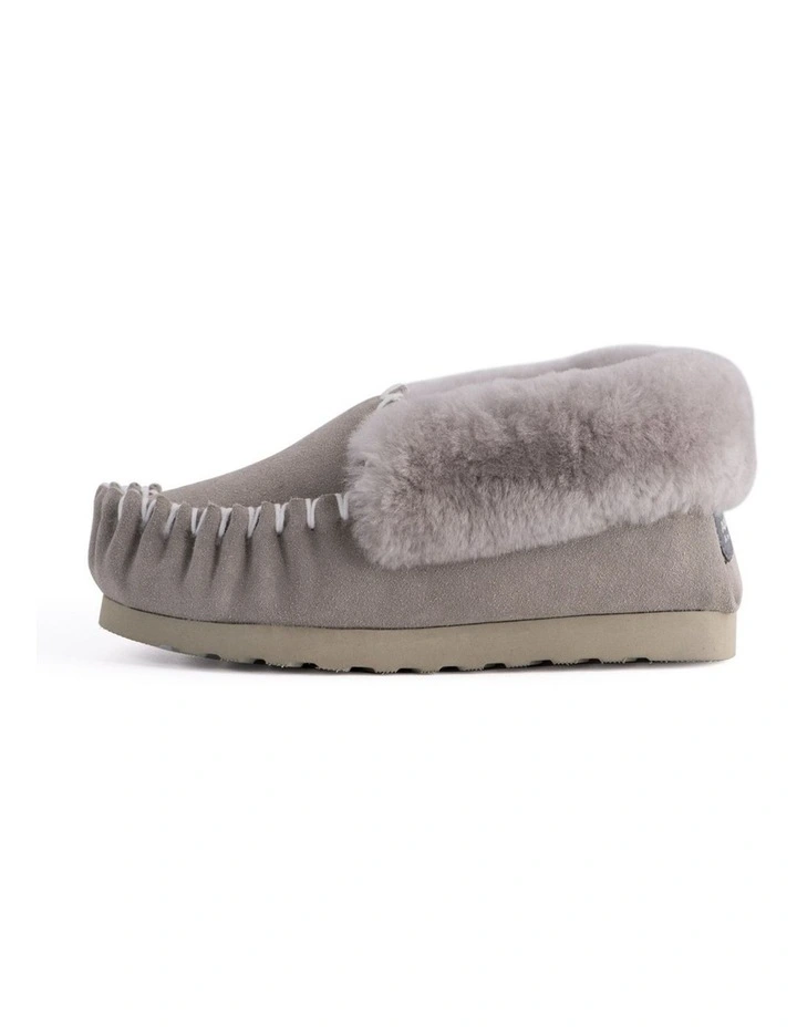 Hand Stitched Womens Sheepskin Moccasin Light Grey 7 Hand Stitched Womens Sheepskin Moccasin Light Grey - Image 5