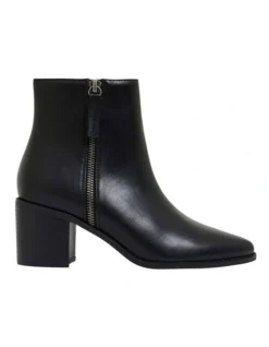 Savanna Black Smooth Boots