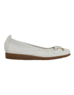 Barton Flat Shoes In White Leather