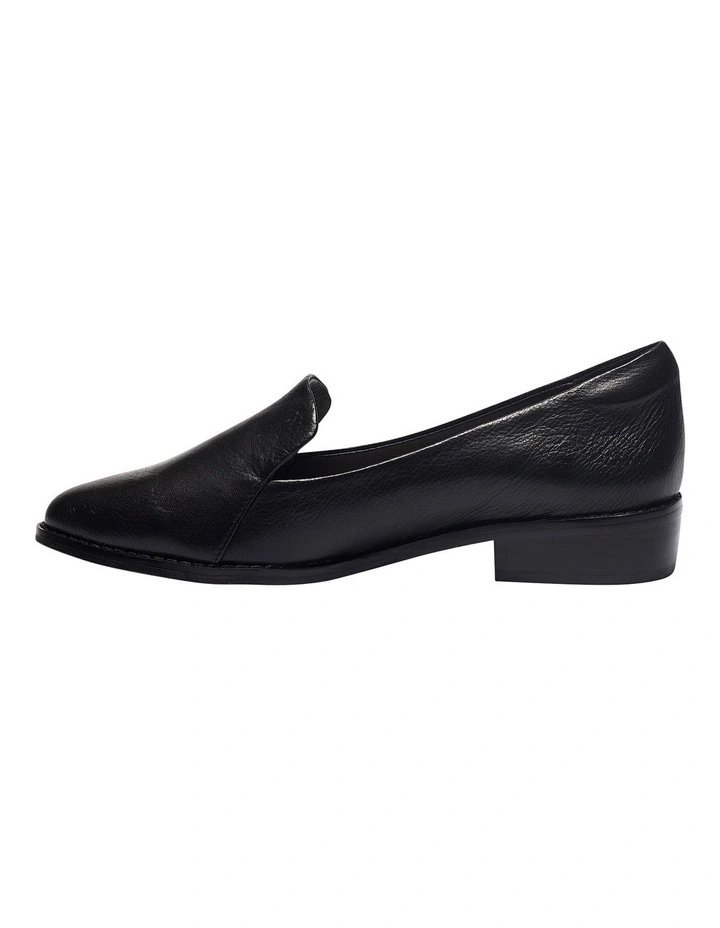 Tara Flat Shoes In Black Leather 5 Tara Flat Shoes In Black Leather - Image 3