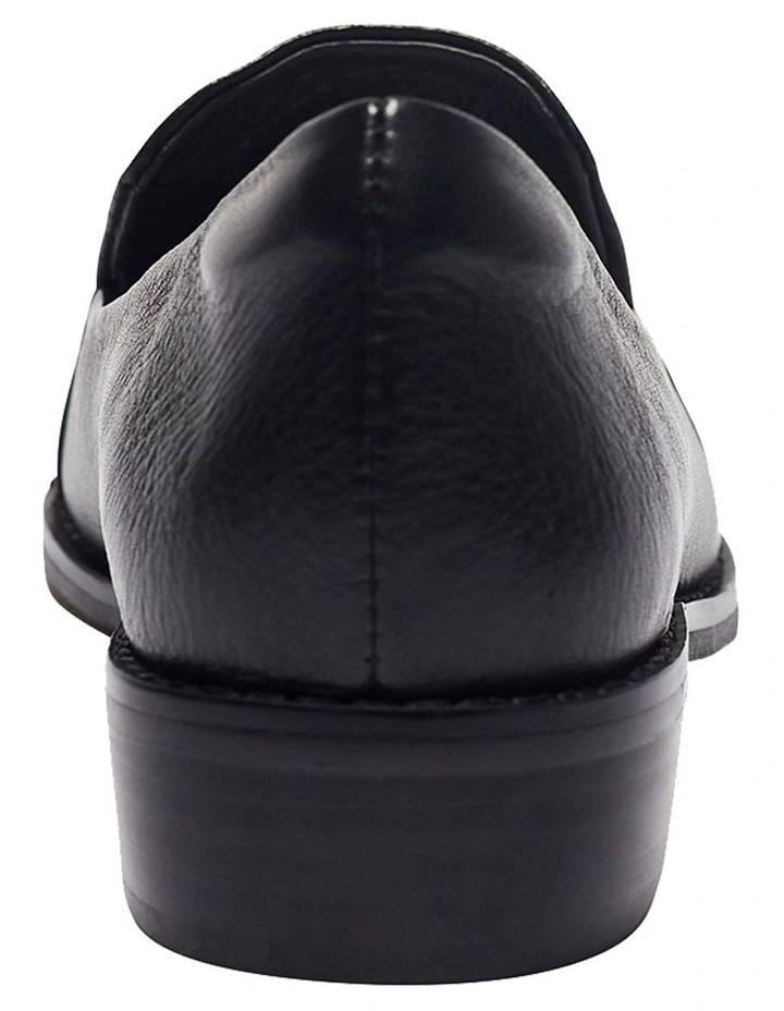 Tara Flat Shoes In Black Leather 7 Tara Flat Shoes In Black Leather - Image 5