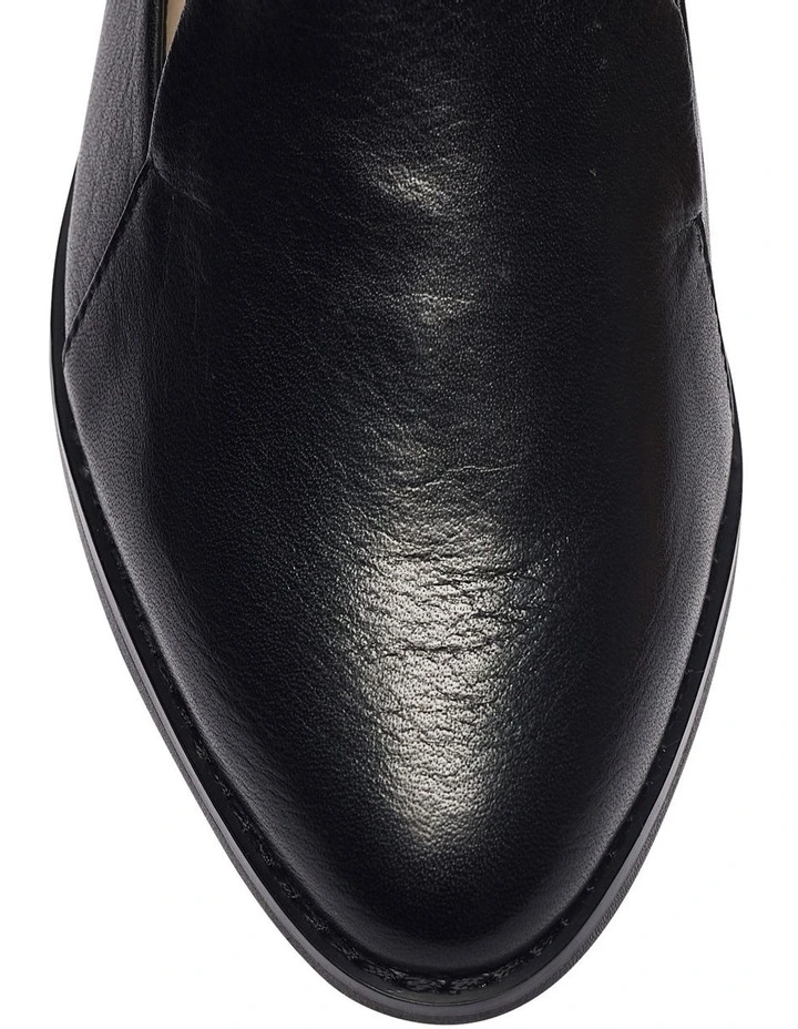 Tara Flat Shoes In Black Leather 9 Tara Flat Shoes In Black Leather - Image 7