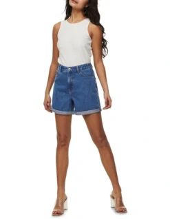 ONLY Vega Life Mom Shorts In Medium Blue Denim