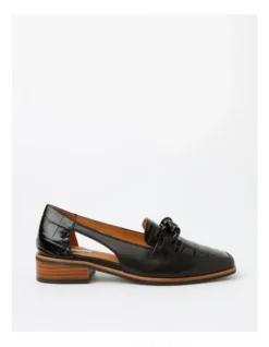 Discover Black Flat Shoes In Black