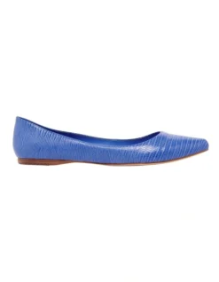 Nine West Speakup Flats In Blue