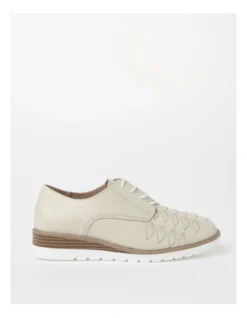Regatta Dewy Flat Shoes In Bone Leather