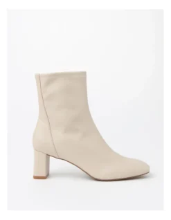 Basque Delaney Boot In Winter White