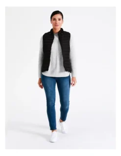 Regatta Recycled Polyester Straight Quilted Vest With Removable Hood In Black 9 Regatta Recycled Polyester Straight Quilted Vest With Removable Hood In Black -Myer Fashion Store 967159270 4 720x928