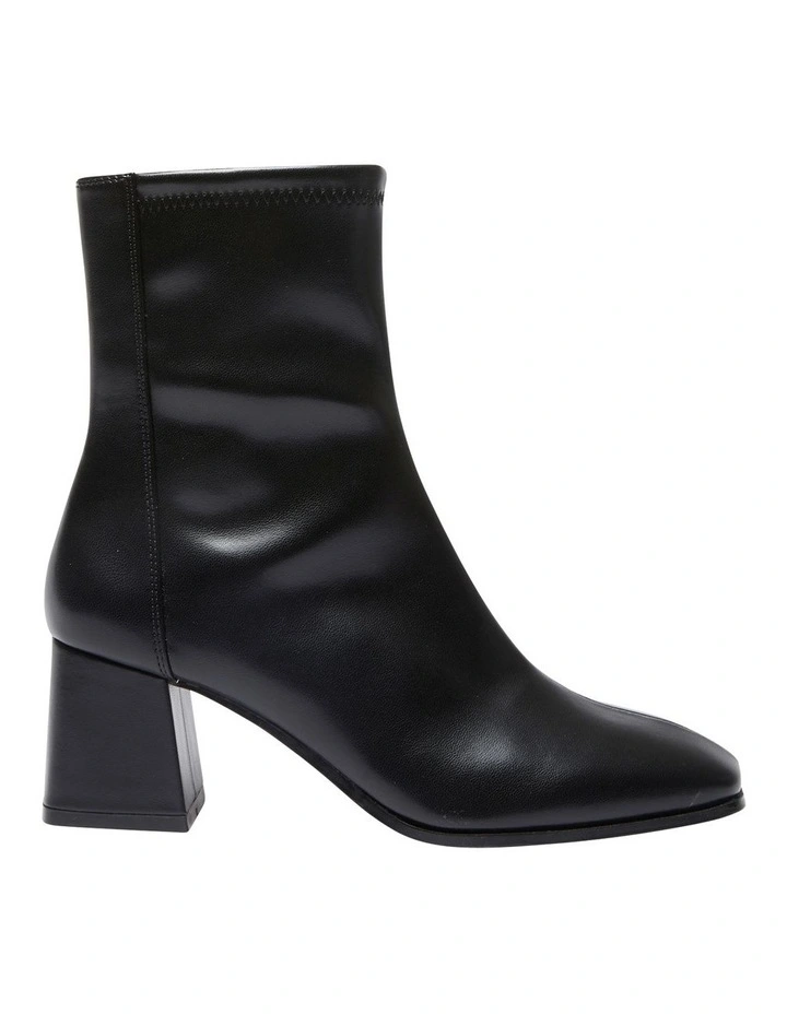 Hampton Boots In Black Stretch 3 Hampton Boots In Black Stretch