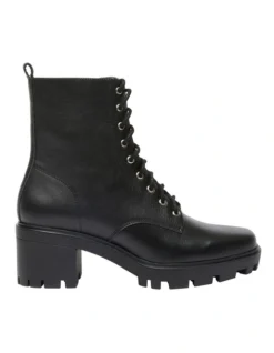 Zane Leather Boots In Black