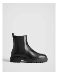 Leather Lug Sole Gusset Boot In Black