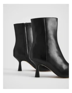 Leather Round Toe Heeled Boot In Black -Myer Fashion Store 993175210 4 720x928