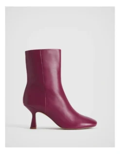 Leather Round Toe Heeled Boot In Raspberry